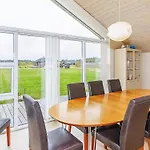 10 Person In Brovst-by Traum * 布罗斯特